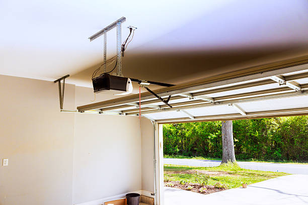 Top rated local Garage Door Roller Replacement specialists in Midlothian, TX
